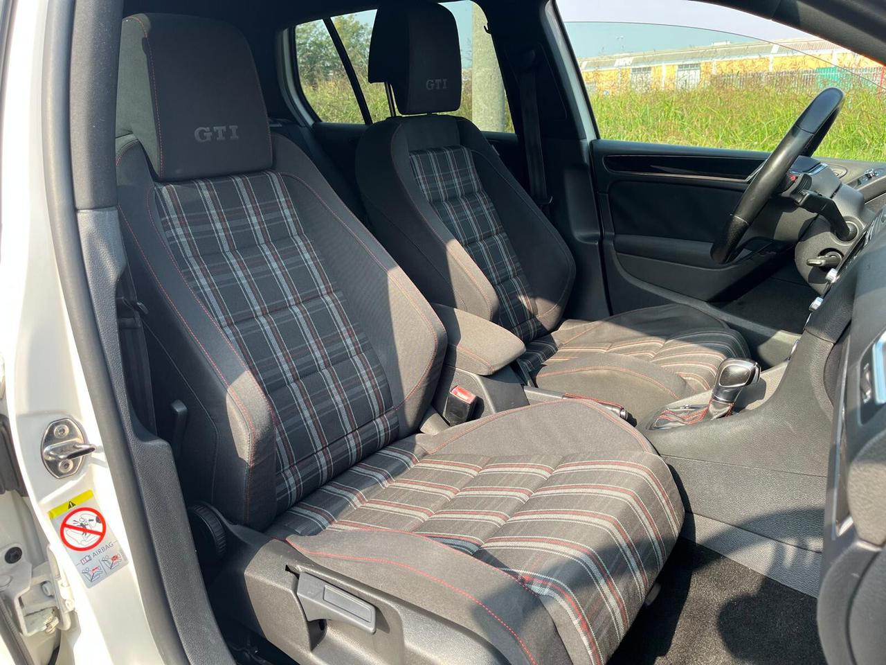 Volkswagen Golf GTI 2.0 TSI 5p.
