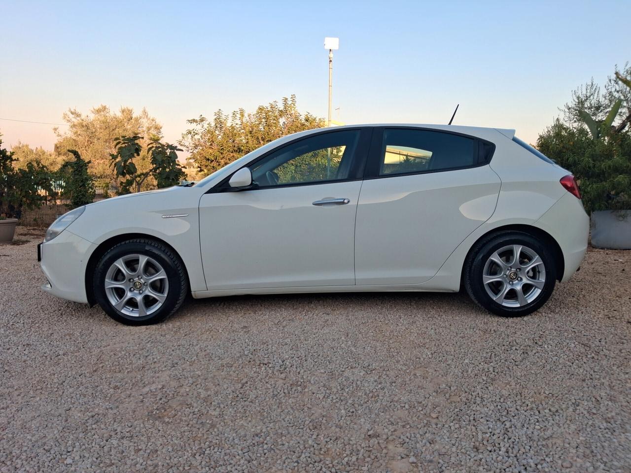 Alfa Romeo Giulietta 1.6 JTDm-2 105 CV Progression