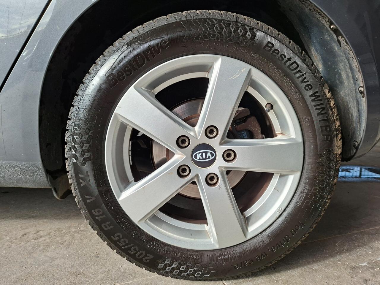 Kia Venga 1.4 EURO 5 / NEOPATENTATI / UNIPROPRIETARIO