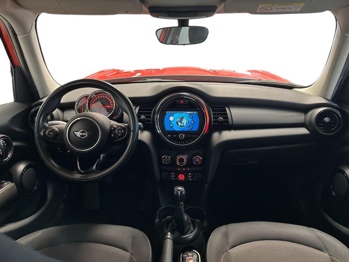 MINI Mini IV F55 2018 5p - Mini 5p 1.5 Cooper D Boost