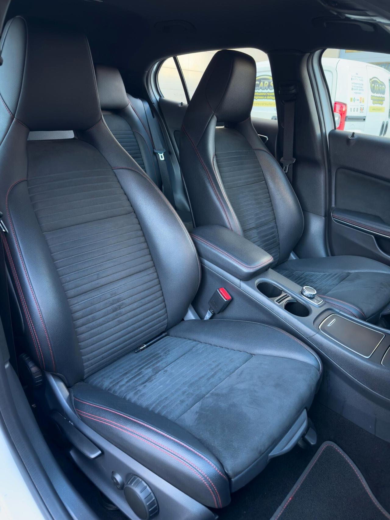 Mercedes-benz GLA 200 d Automatic Premium AMG 136 cv