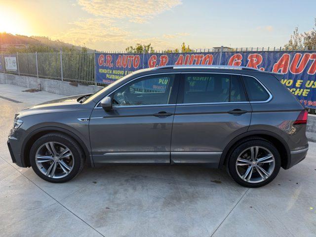 VOLKSWAGEN Tiguan 2.0 TDI DSG R-LINE GARANZIA Iva esp