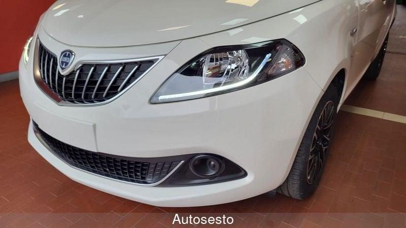 Lancia Ypsilon 1.0 FireFly 5 porte S&S Hybrid Platino