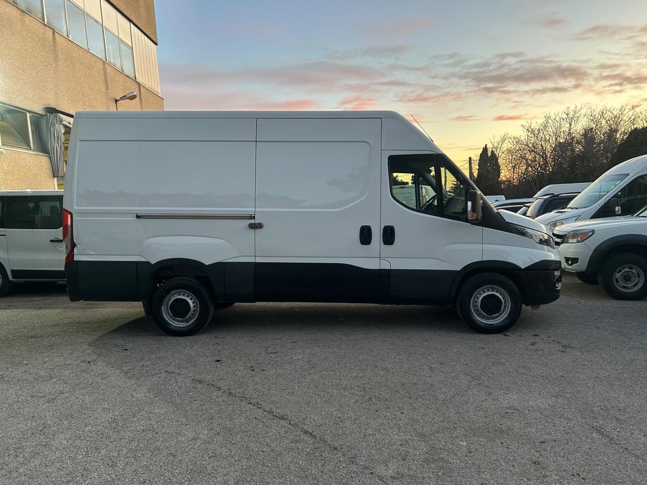 Iveco Daily 35S12 2.3 Diesel Passo Lungo