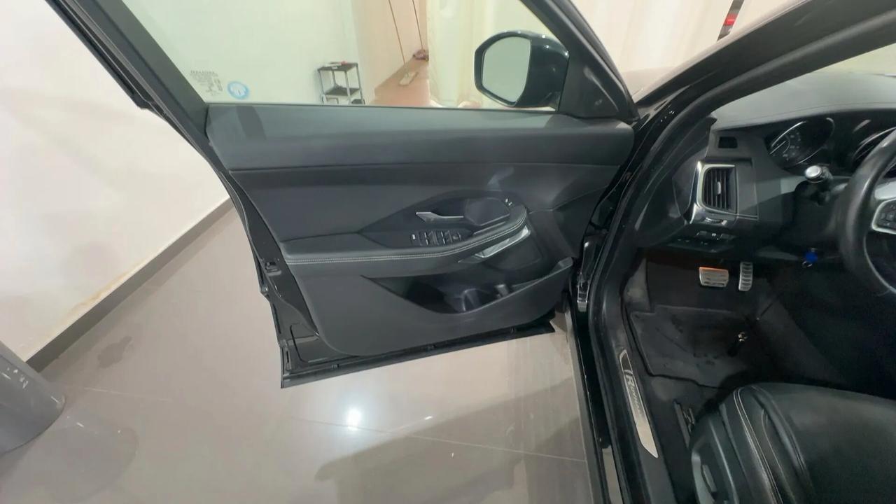 Jaguar E-Pace 2.0D 150 CV AWD aut. R-Dynamic S