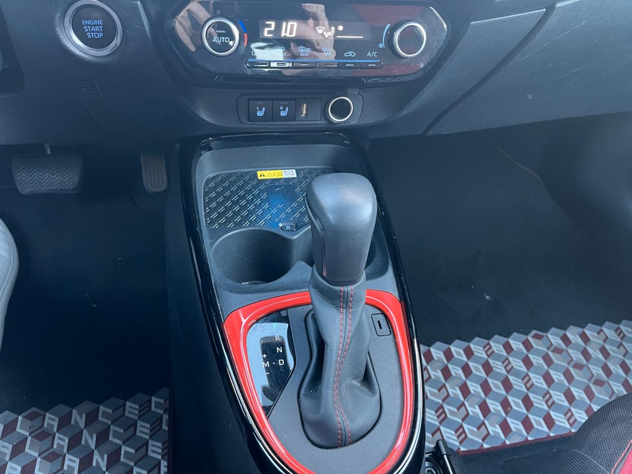 Toyota Aygo X 1.0 VVT-i72CV 5 Porte UNDERCOVER S-CVT