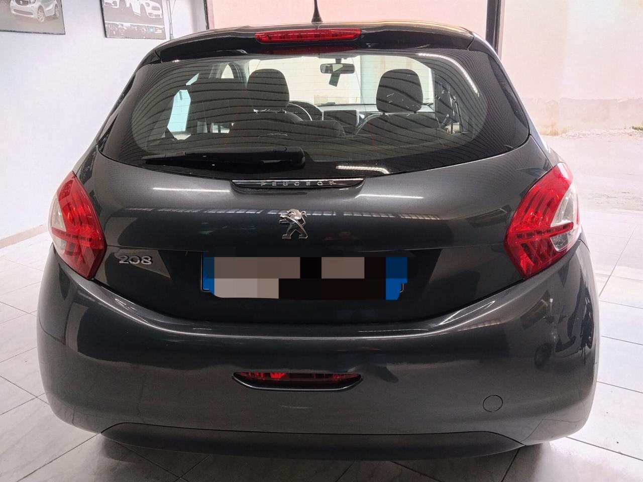 Peugeot 208 1.4 diesel 2015 CON GARANZIA