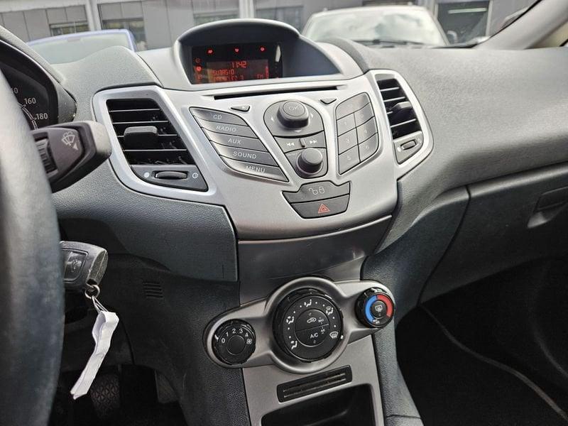 Ford Fiesta Fiesta 3p 1.4 16v Business Gpl