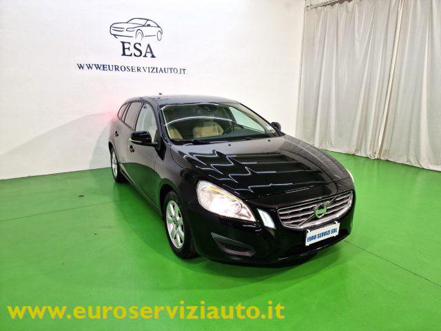 VOLVO V60 T3 Powershift Kinetic