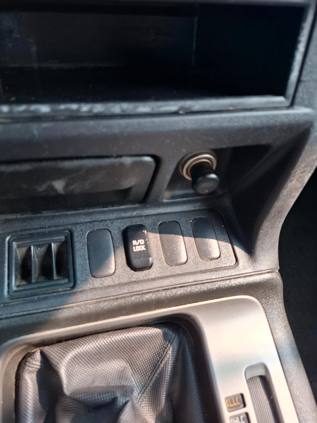 Mitsubishi Pajero 2.5 TDI 3p. GLX con ridotte e blocco differenziale