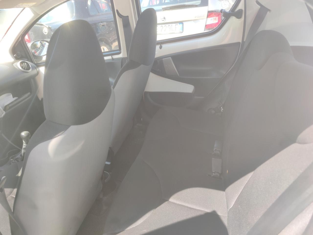 Toyota Aygo 1.0 5 porte Active Connect NAVI