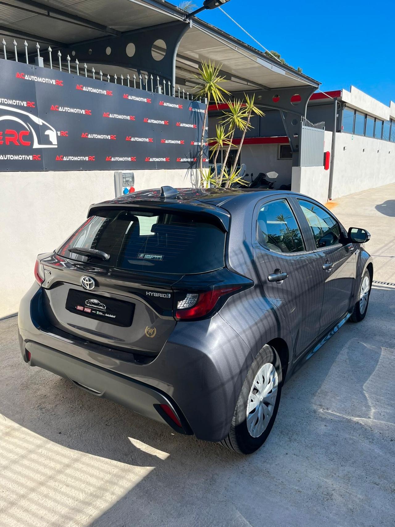 Toyota Yaris 1.5 Hybrid 5 porte Business