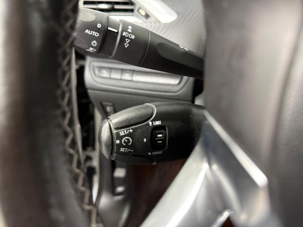 Peugeot 2008 1.6 BlueHDi 120cv S&S Allure