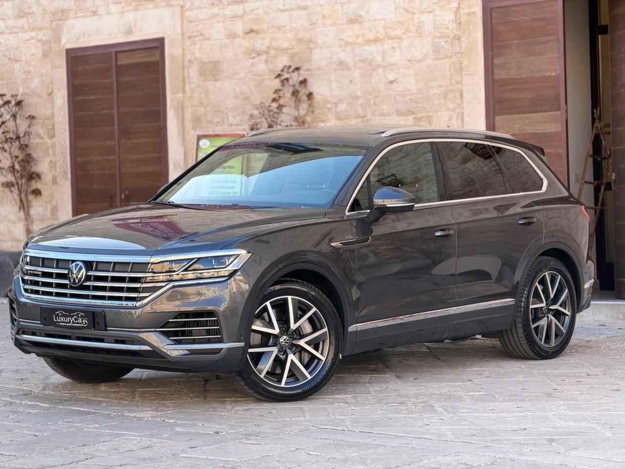 VOLKSWAGEN TOUAREG 3.0 V6 EHYBRID 340 CV PLUG-IN HYBRID