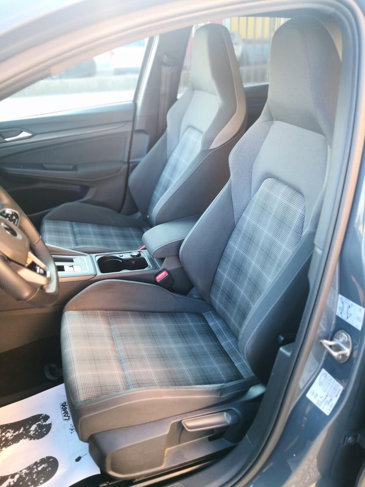 Volkswagen Golf VIII 2.0 TDI 200CV DSG ***FULL LED***CAR PLAY***