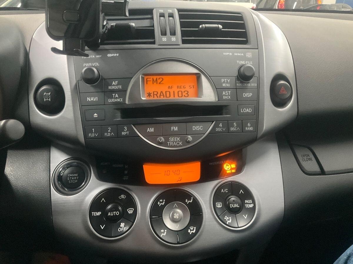 Toyota RAV 4 RAV4 2.2 D-4D 177 CV Sol Plus