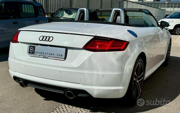 AUDI TT Roadster 2.0 TDI ultra Design