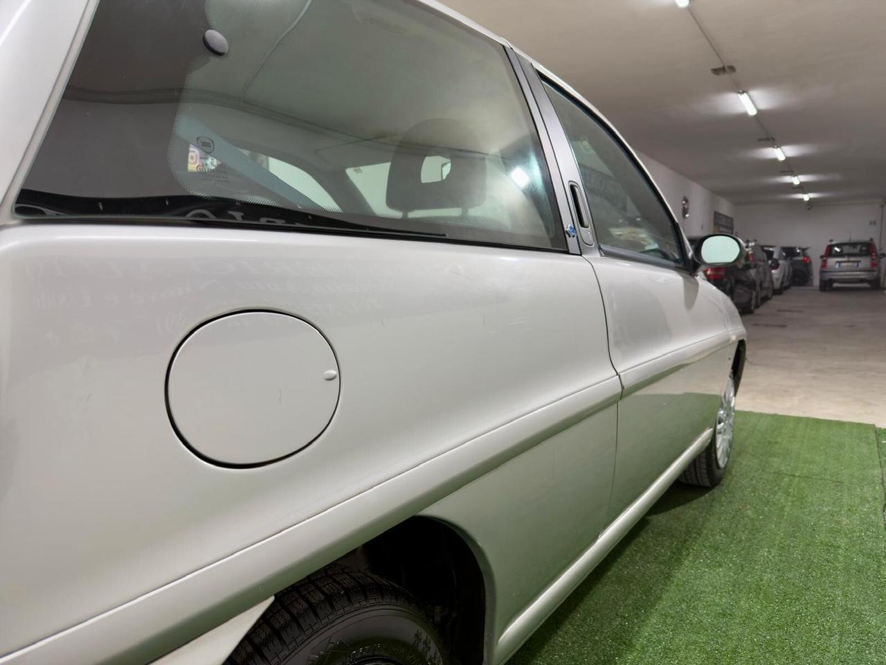 Lancia Y 1.2i 16V cat LX