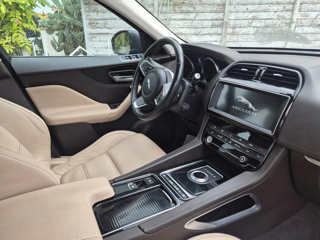 Jaguar F-Pace 2.0 D 180 CV AWD automatica Prestige