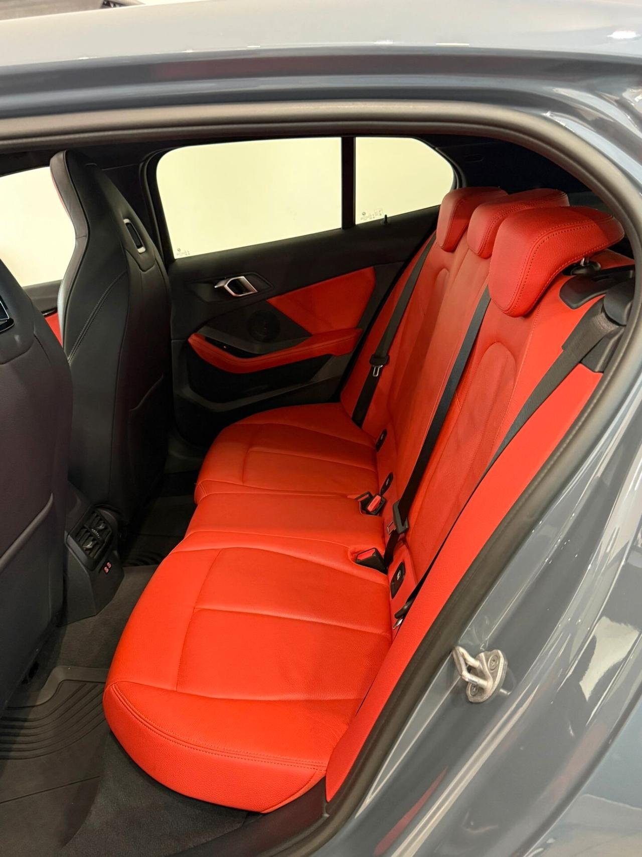 BMW 116d 5p. COLORVISION MSPORT ANNO 2022 50.000KM