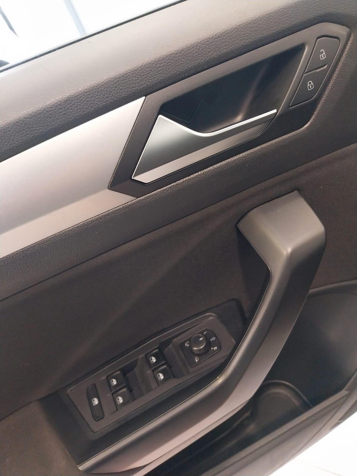 Volkswagen T-Roc 1.0 TSI 110cv ivaesposta 2022