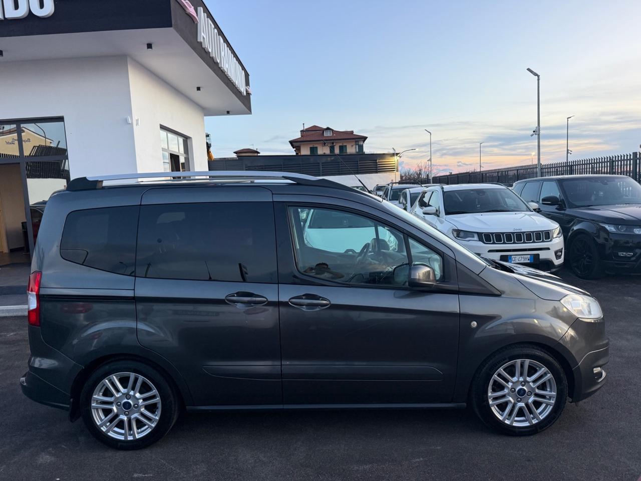 Ford Tourneo Courier 1.5 TDCI 75 CV Titanium