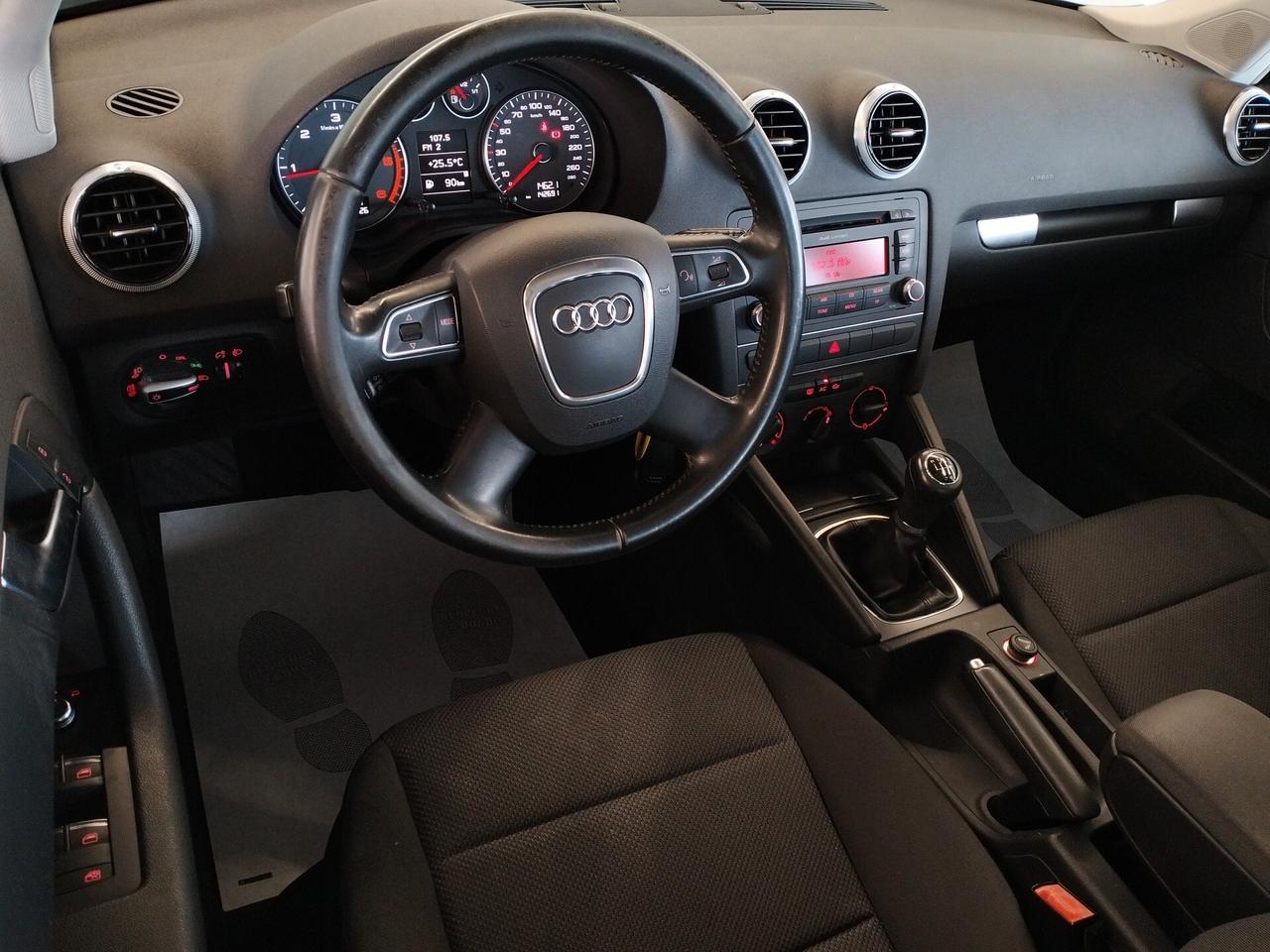 Audi A3 1.6 TDI Attraction - NEOPATENTATI
