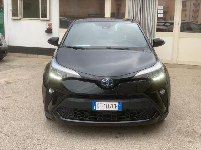 TOYOTA C-HR 1.8 Hybrid E-CVT Business