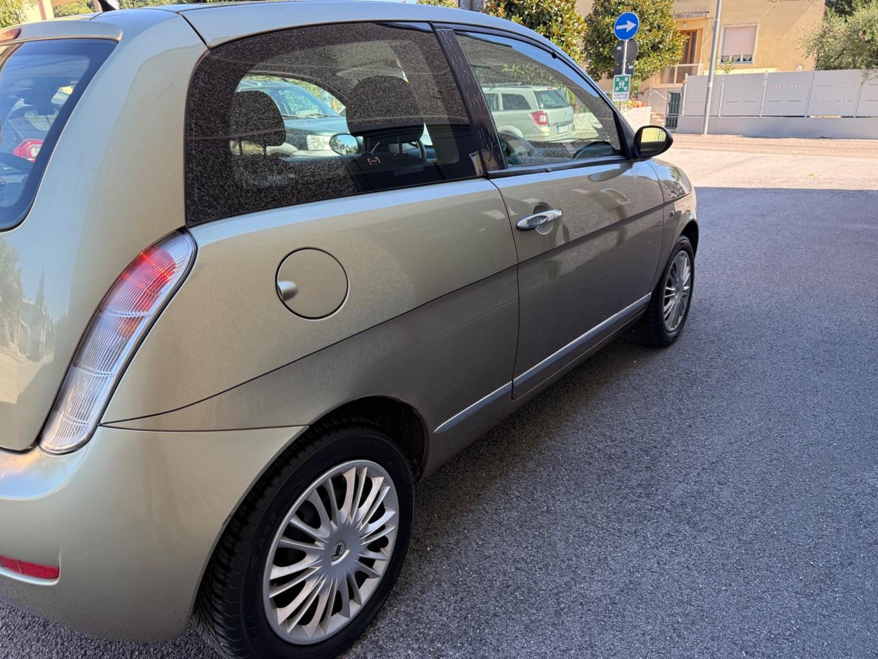 Lancia Ypsilon 1.2 Oro Bianco