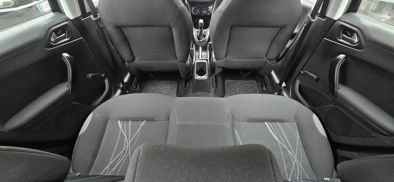 Peugeot 208 1.4 HDi 68 CV 5 porte Access