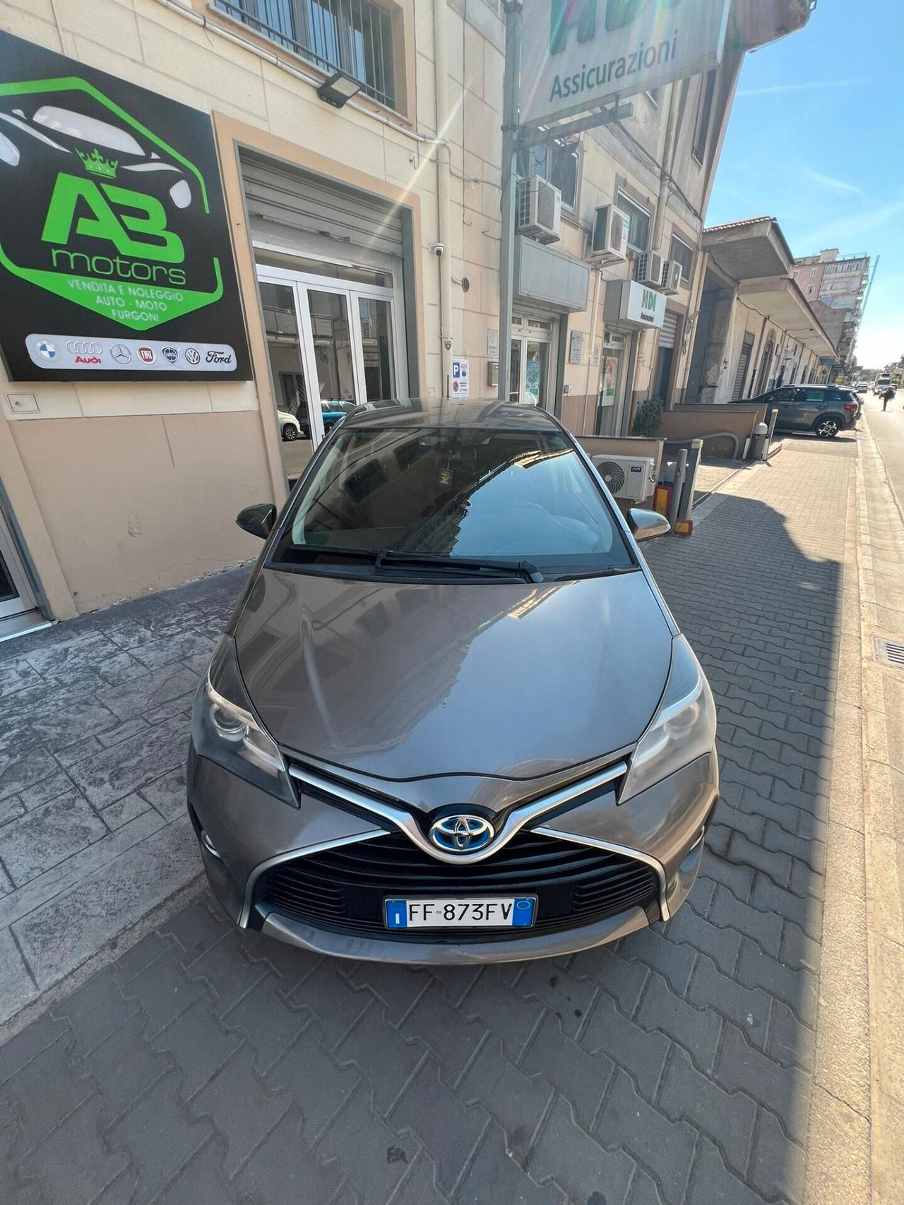 Toyota Yaris 1.5 Hybrid 5 porte Cool