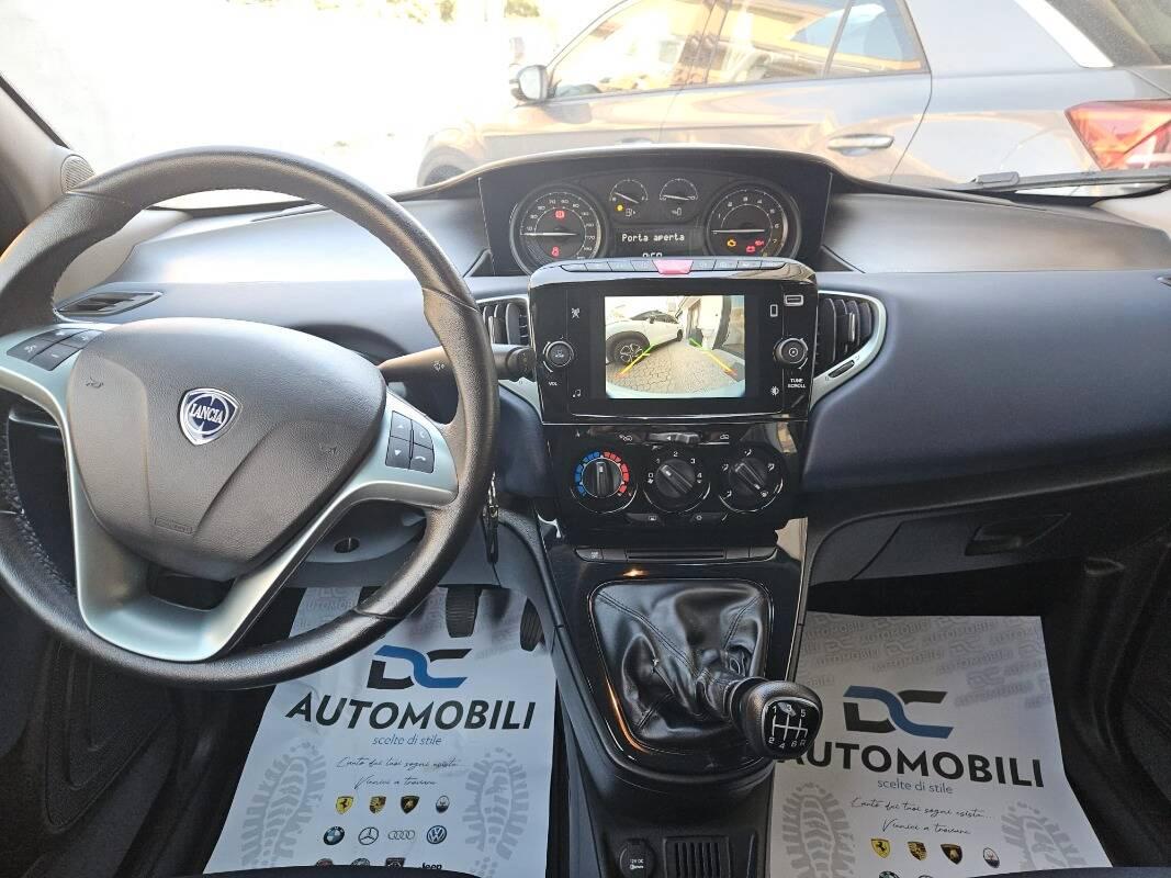 Lancia Ypsilon III 1.0 firefly hybrid Platino s&s 70cv