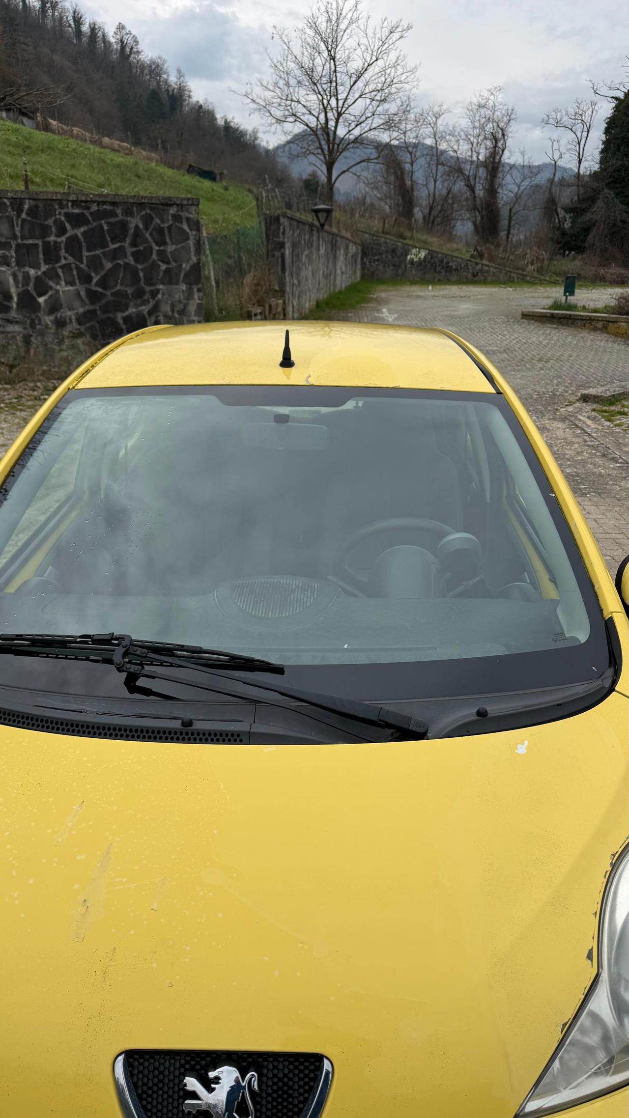 Peugeot 107 5 Porte 107 5p 1.0 12v Sweet Years ok neopatentati