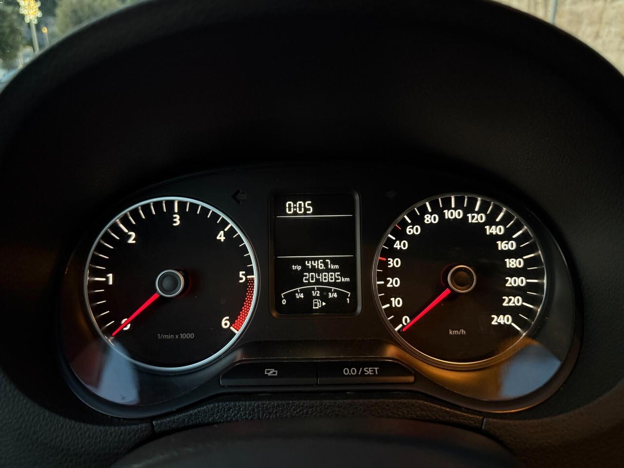 Volkswagen Polo/1.6 90 CV/CERCHI 16"/NEOPATENTATI