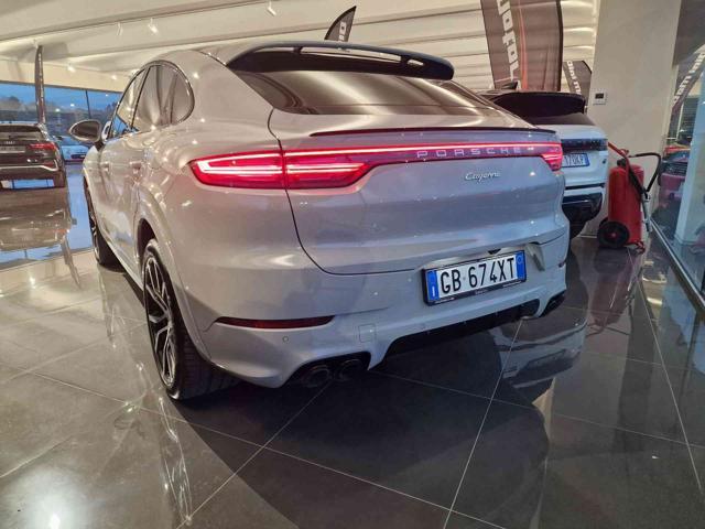 PORSCHE Cayenne Coupé 3.0 V6 E-Hybrid PASM PANO GTS MEMORIE