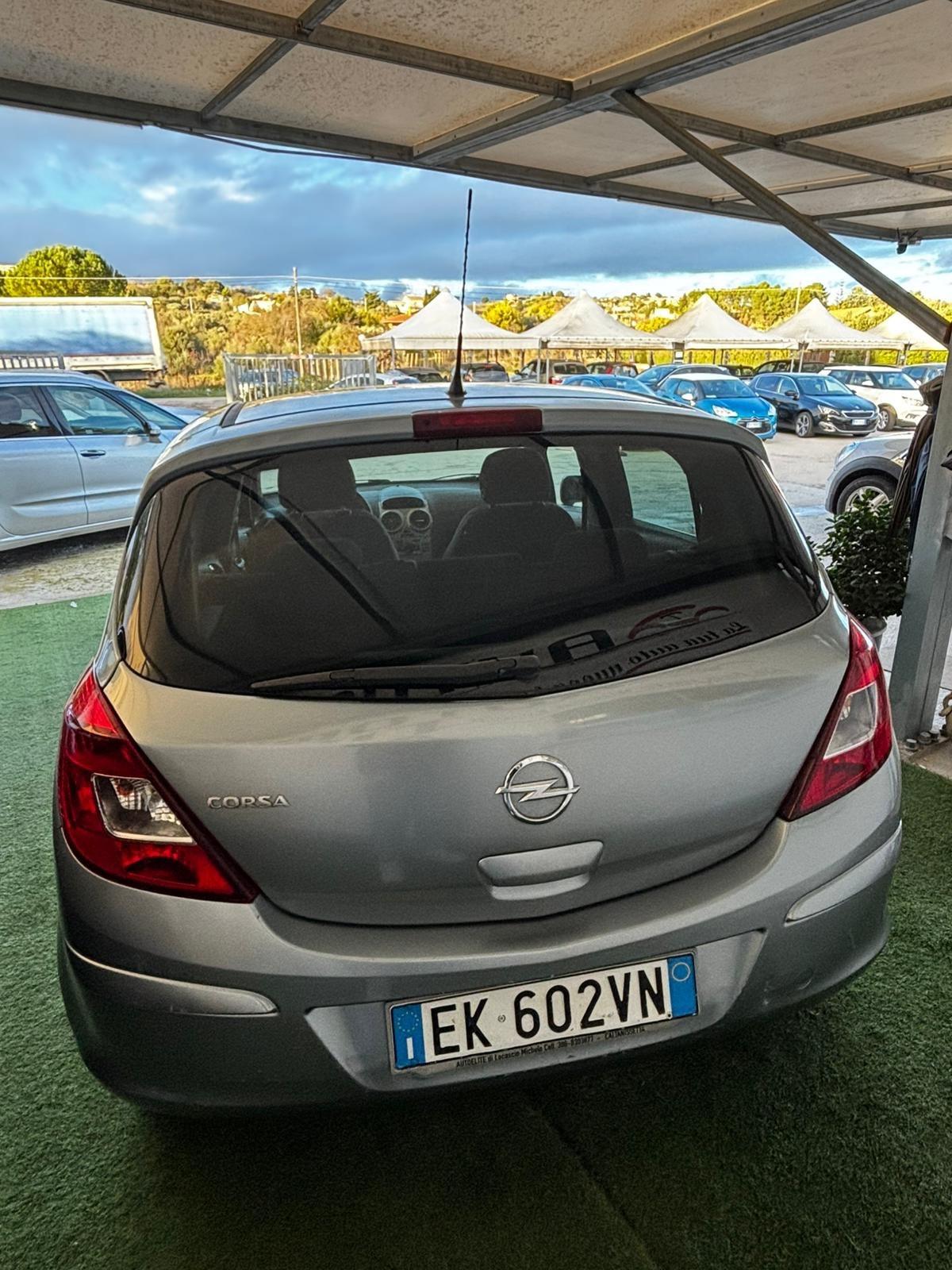 Opel Corsa 1.2 5 porte Sport