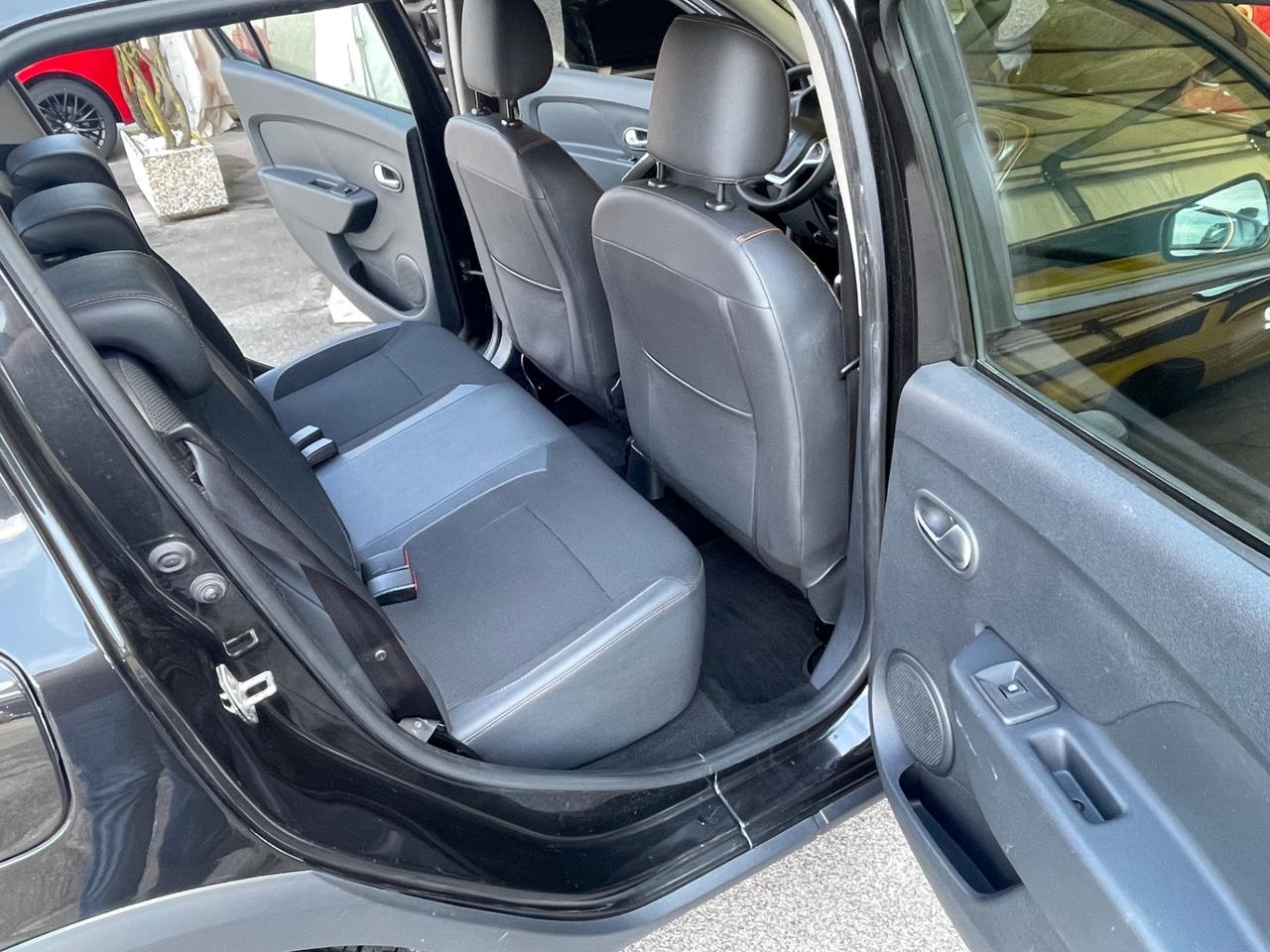 Dacia Sandero Stepway 1.5 dCi Serie Speciale Brave