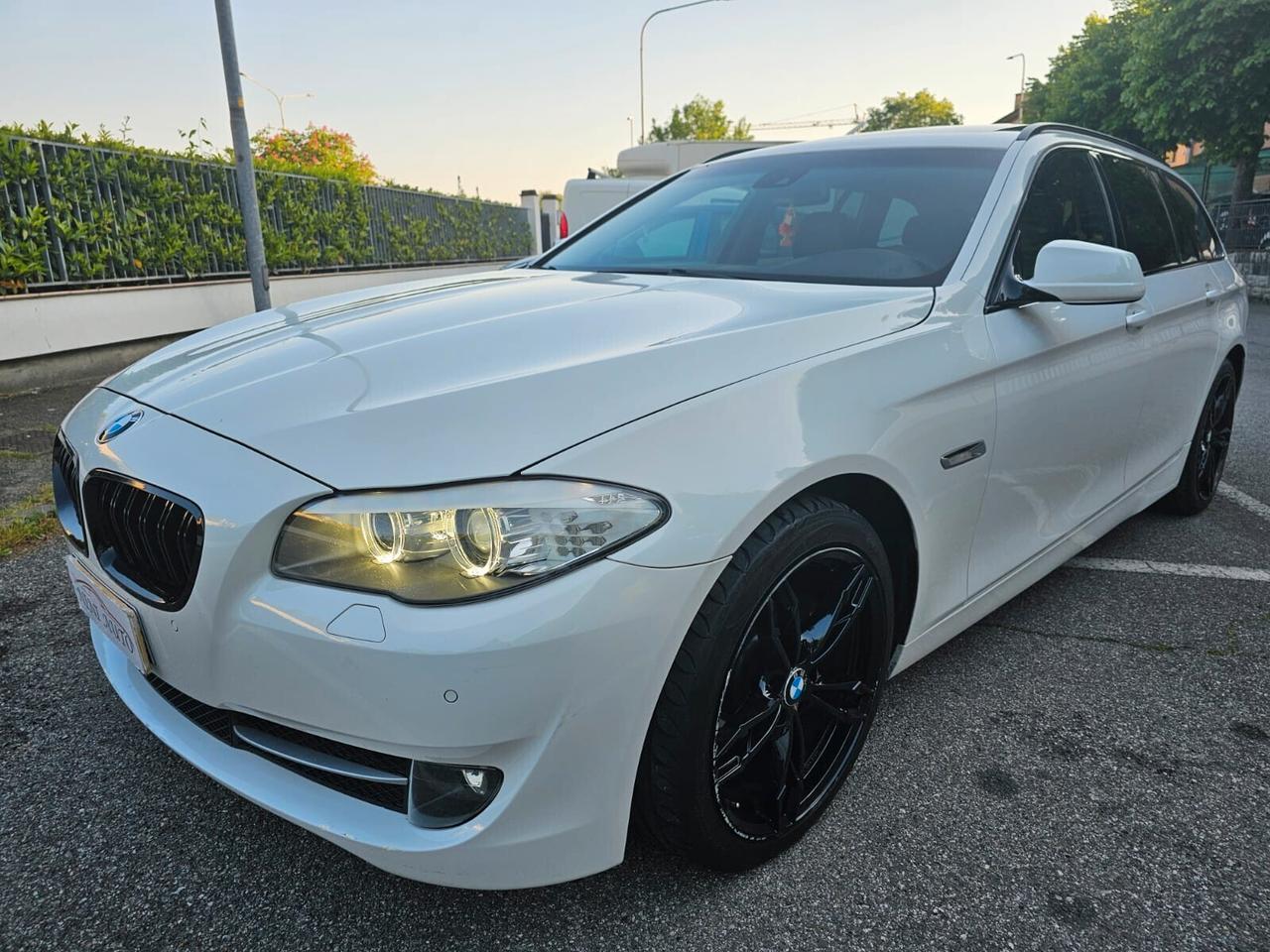 Bmw 520d 184cv Touring Futura*Pelle*Navi*Tetto*Pdc*19*