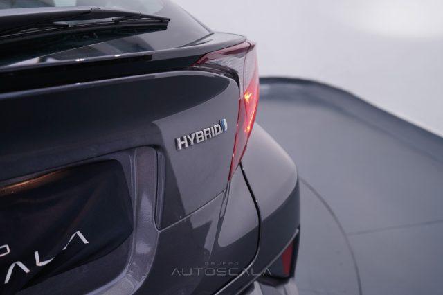 TOYOTA C-HR 1.8 Hybrid E-CVT Business