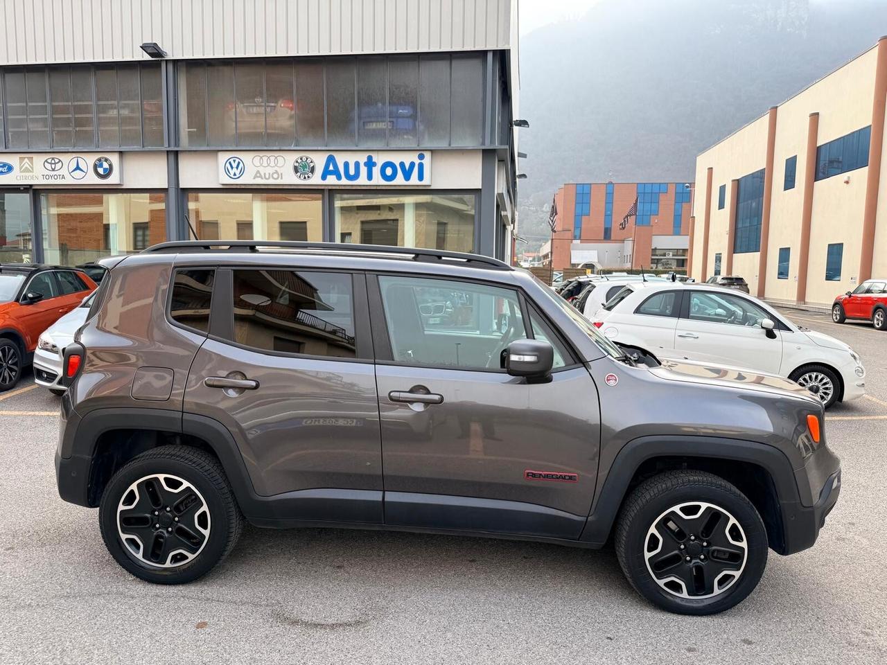 Jeep Renegade 2.0 Mjt 170CV 4WD Active Drive Low Trailhawk