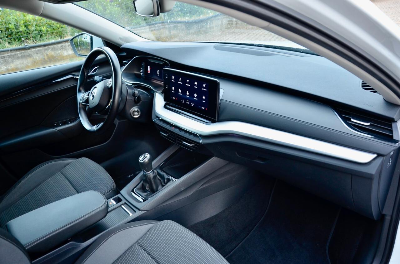 SKODA OCTAVIA WAGON 2.0 TDI EVO EXECUTIVE 115cv MANUALE, UFF ITALIANA, EURO 6D, SERVICE DIMOSTRABILI, FARI FULL LED, PERMUTE