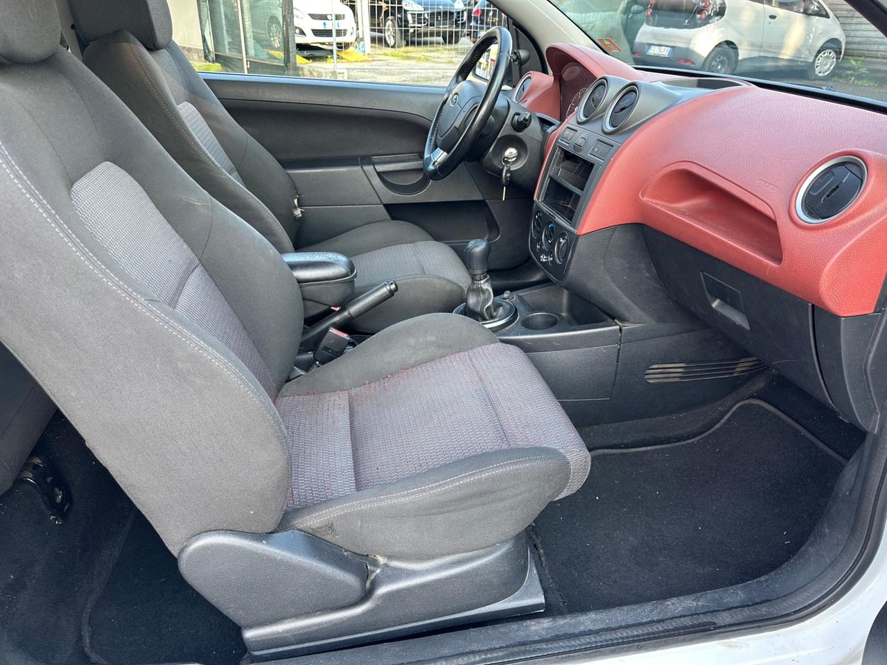 Ford Fiesta 1.6 TDCi 3p. S - NEOPATENTATI