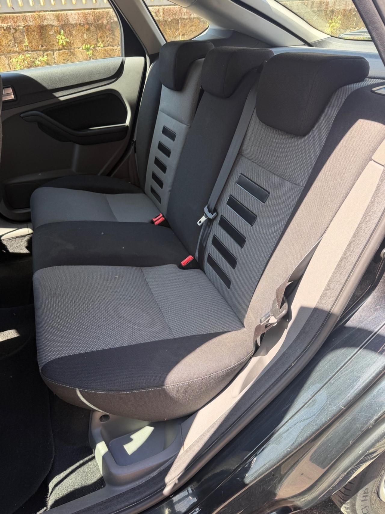 Ford Focus 1.6 TDCi (110CV) 5p. Tit. DPF