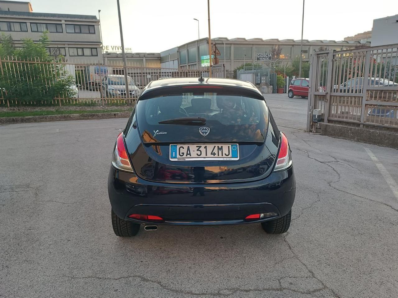 LANCIA Ypsilon 1.2 69 CV 5 porte GPL Ecochic Gold