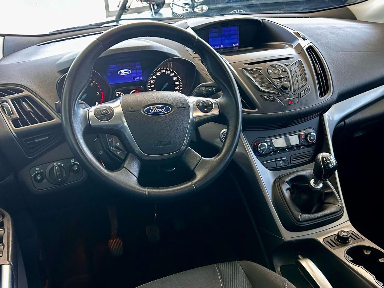 Ford Kuga 2.0 TDCI 140 CV 2WD Titanium