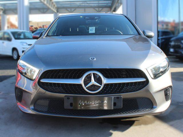 MERCEDES-BENZ A 180 D SPORT LIGHT AUTO