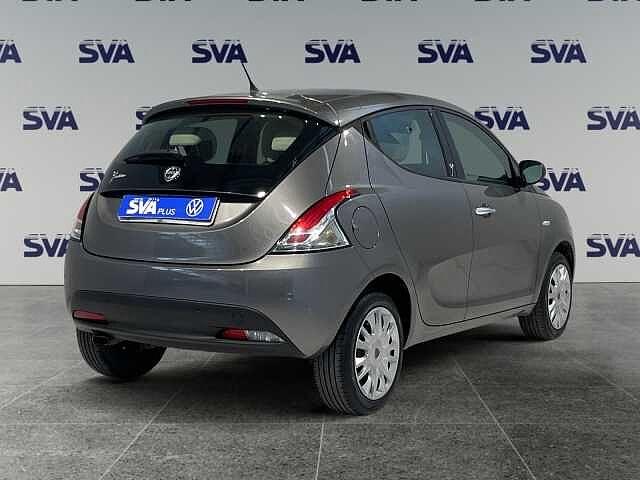 Lancia Ypsilon 0.9 TwinAir 86CV Autom. Gold - NEOPATENTATI