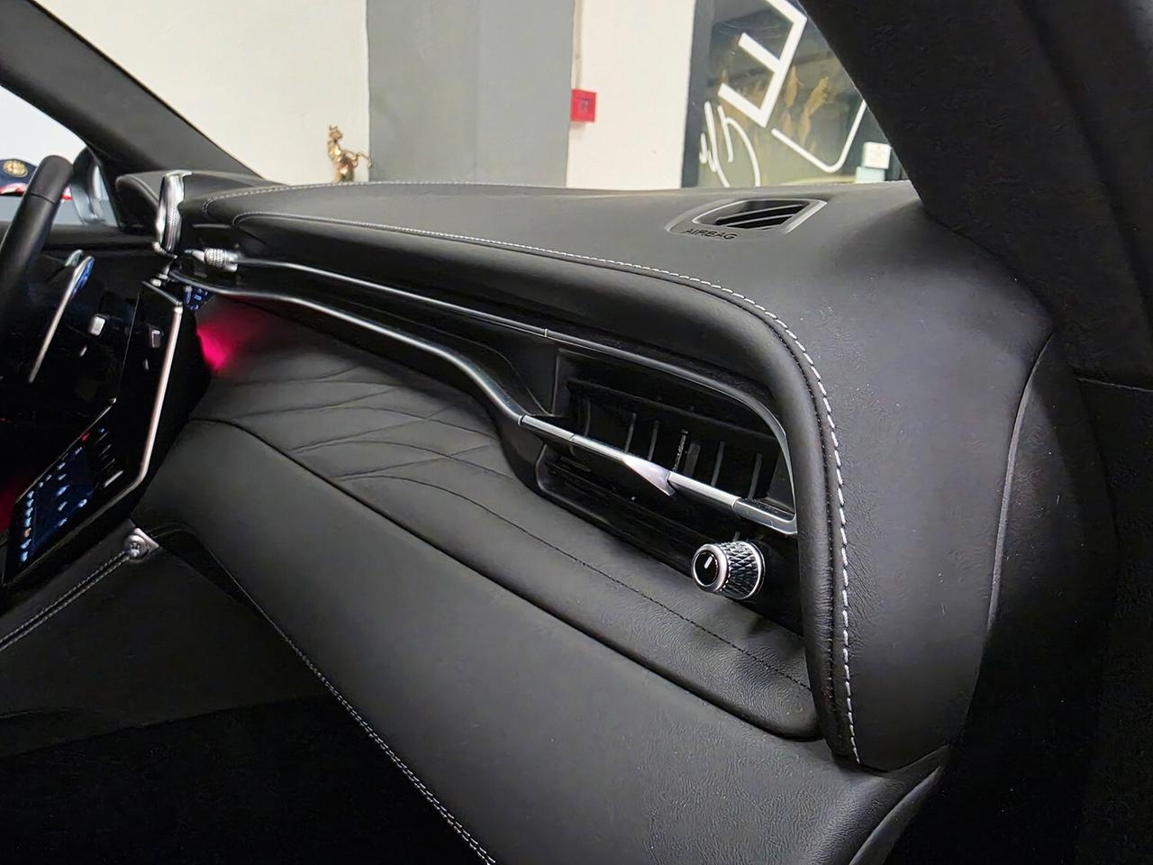 Maserati Grecale MHEV 330 CV AWD Modena VERNICE SPECIALE _ FULL OPTIONAL _ GARANZIA UFFICIALE _ TAGLIANDI UFFICIALI _ GARANZIA 12 MESI _ HEAD UP DISPLAY _ CERCHI DIAMANTATI _ SEDILI RISCALDATI _ RETROCAMERA _ UNICO PROPRIETARIO