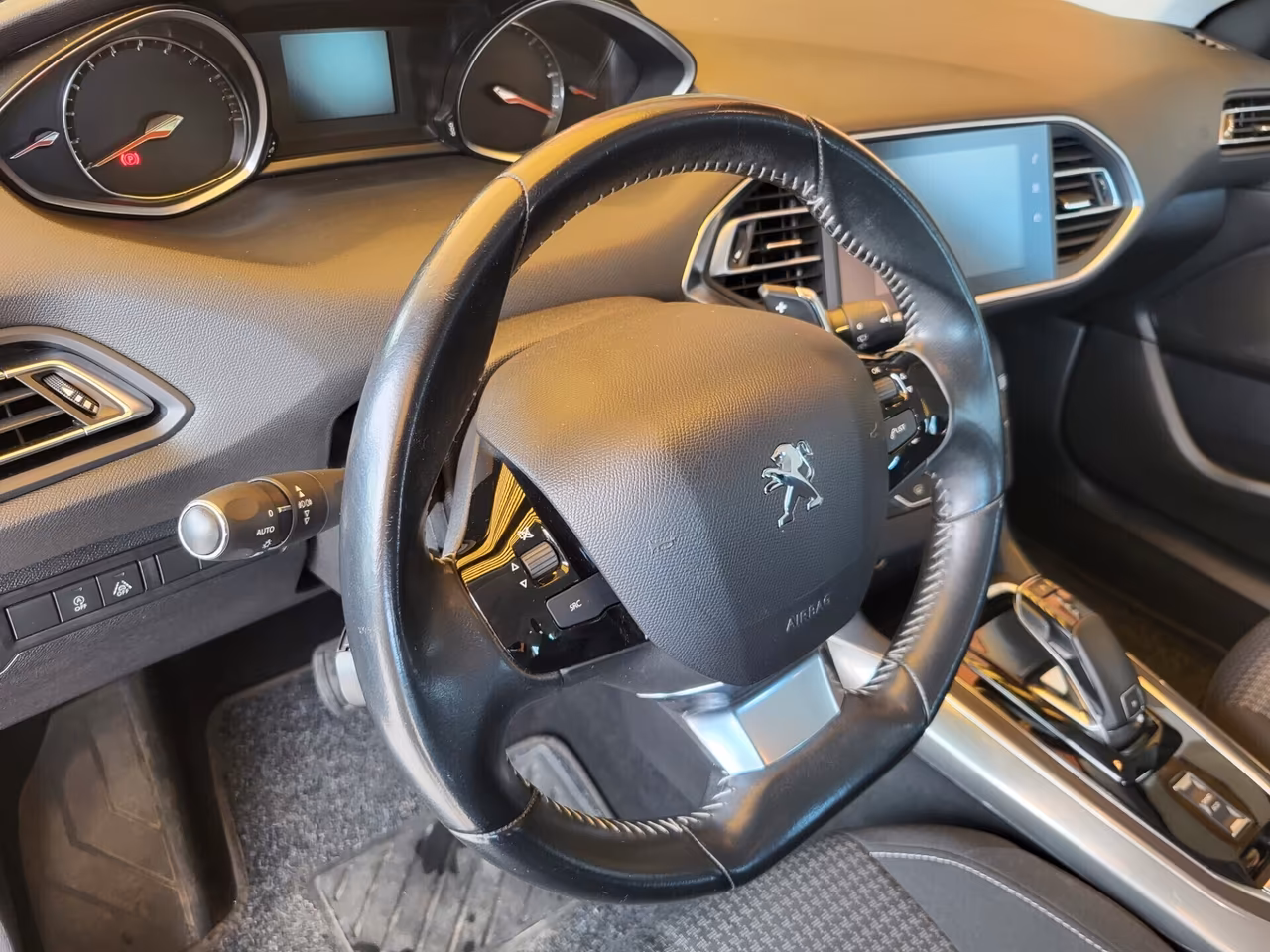 Peugeot 308 BlueHDi 130 S&S EAT8 SW Business