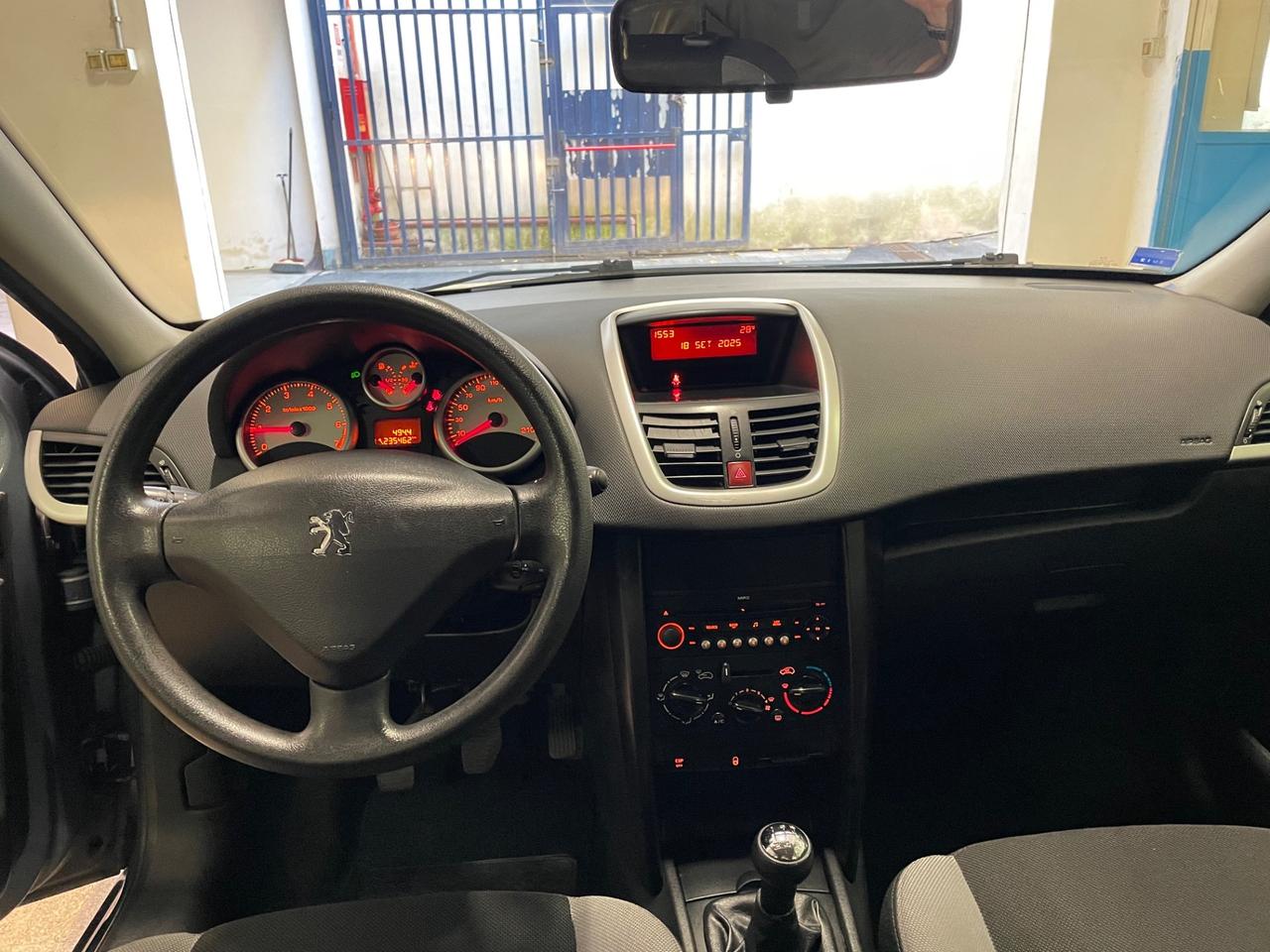 Peugeot 207 1.4 8V 75CV 5p. Energie